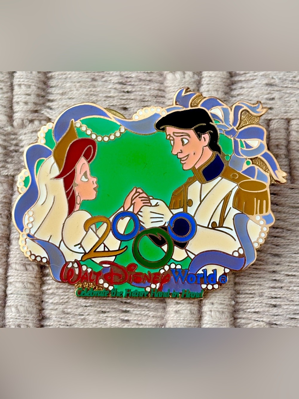 DISNEY 2000 LE 7500 WDW The Little Mermaid Ariel & Eric Wedding Series Pin